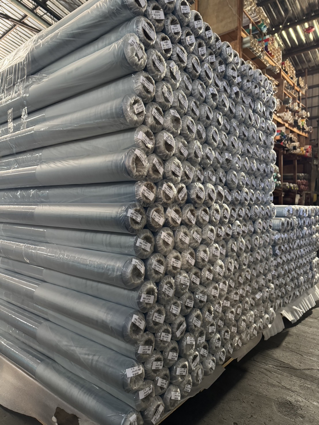 PVC塑膠布與塑膠膜材料倉儲實景