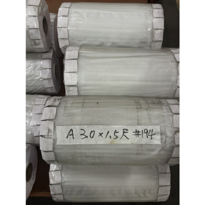 透明PVC桌墊膠布捲料包裝，耐用防刮桌面保護材